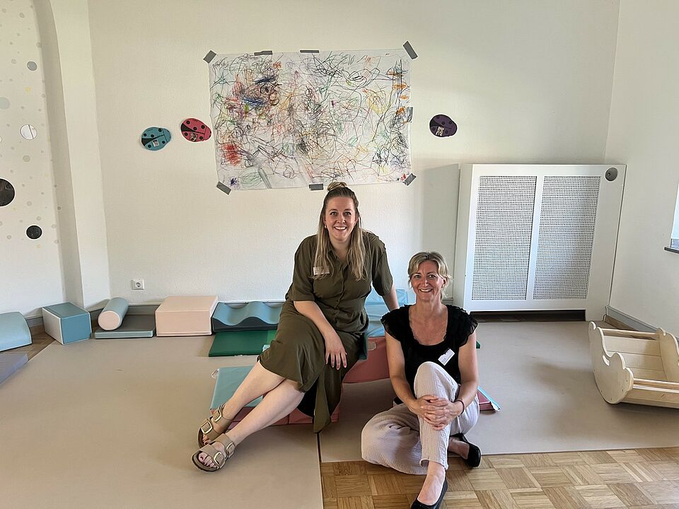 Lea Jenster und Silke Pawlak (von links nach rechts) Lea Jenster und Silke Pawlak (von links nach rechts)